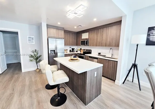 3rd image of 1938 Jackson St #202, Hollywood, FL 33020 | MLS# A11967022