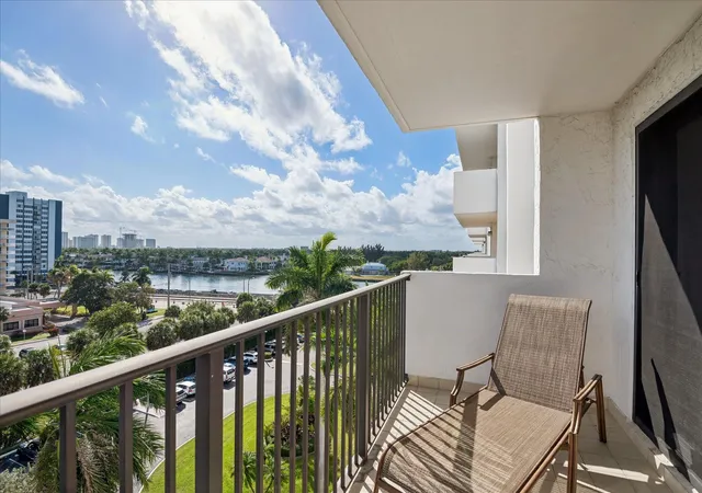 Homes for sale in Hollywood, FL | 1201 Ocean, Hollywood, FL 33019 | Houzeo
