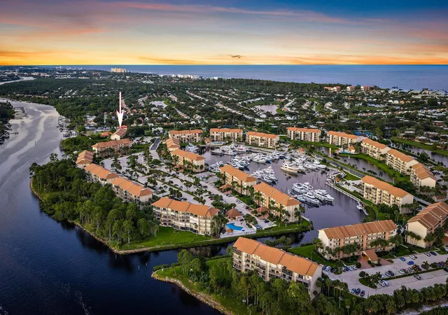 2nd image of 1701 Marina Isle Wy #202, Jupiter, FL 33477 | MLS# R11164504
