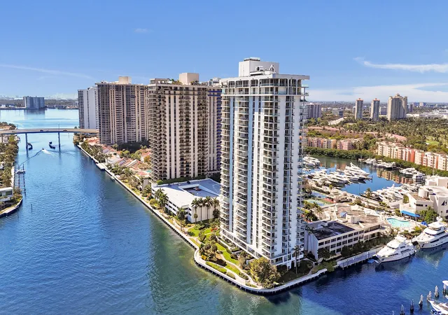 4th image of 19707 Turnberry Wy #18j, Aventura, FL 33180 | MLS# R11164535