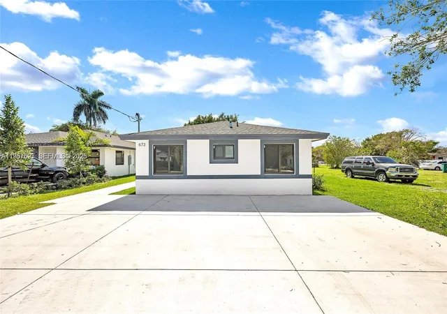 Homes for sale in Florida City, FL | 673 Nw 14, Florida City, FL 33034 | MLS# A11967595