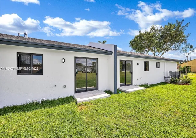 Homes for sale in Florida City, FL | 673 Nw 14, Florida City, FL 33034 | MLS# A11967595