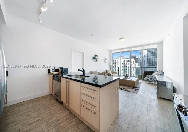 3rd image of 1111 Sw 1St Ave #3422-N, Miami, FL 33130 | MLS# A11961847
