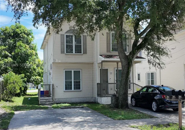 Photo 2 of Multi family home for sale at 1604 Sw 44th Ave, Fort Lauderdale, FL 33317 | MLS# A11967949 | Listing updated on 2026-10-01