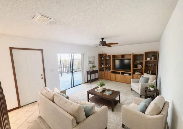Homes for sale in Port St Lucie, FL | 604 Se Castle Ct #D, Port St Lucie, FL 34952 | MLS# R11164878