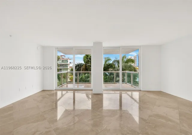 2nd image of 10 Venetian Way #403, Miami Beach, FL 33139 | MLS# A11968225