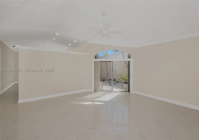 5th image of 15251 Wilshire Way, Pembroke Pines, FL 33027 | MLS# A11968291