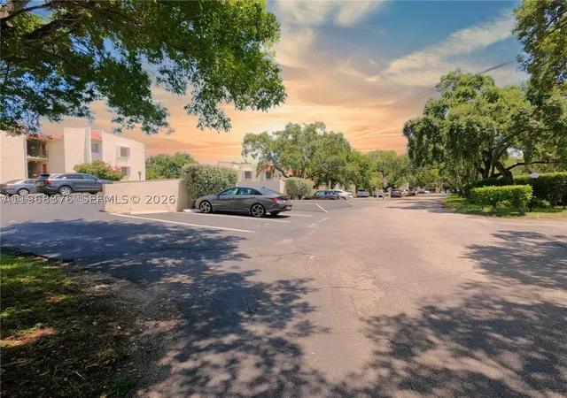 Listing Photo 1 - Condo for sale in building located at 618 Nw 13Th St, Boca Raton, FL 33486 - Unit #0140