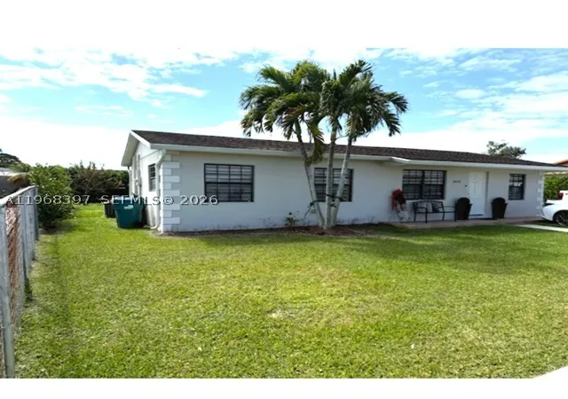 Photo 1 of Sale Pending at 10752 Sw 141st Ln, Miami, FL 33176 | MLS# A11968397 | Listing updated on 2026-08-24
