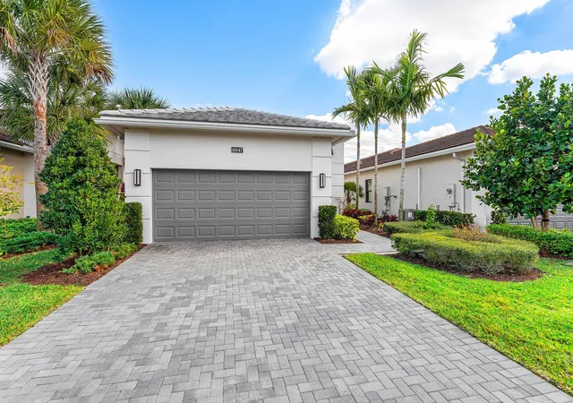 2nd image of 16047 Key Biscayne Ln, Loxahatchee, FL 33470 | MLS# R11165029