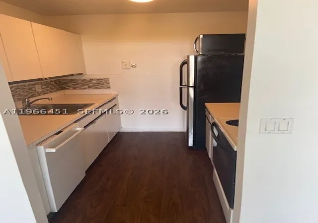 Photo 3 of Condo for sale at 2020 Ne 135th St #901, North Miami, FL 33181 | MLS# A11966451 | Listing updated on 2026-08-14