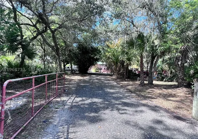 2nd image of 680 S Arboleda, Clewiston, FL 33440 | MLS# A11968733