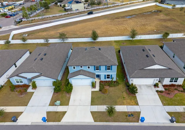 2nd image of 9644 Summers Cay Cir, Thonotosassa, FL 33592 | MLS# R11165146