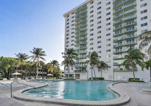 2nd image of 19380 Collins Ave, Sunny Isles Beach, FL 33160