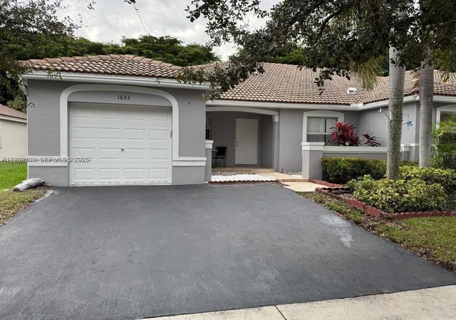Homes for sale in Weston, FL | 1653 Zenith Way, Weston, FL 33327 | MLS# A11969193