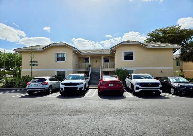Homes for sale in Coral Springs, FL | 12269 Royal Palm Boulevard, Coral Springs, FL 33065 | Houzeo