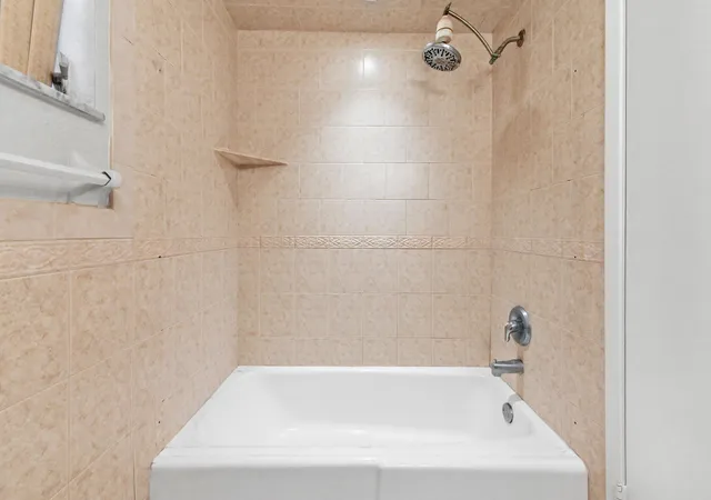 image of 240 Croton Ave, Lantana, FL 33462