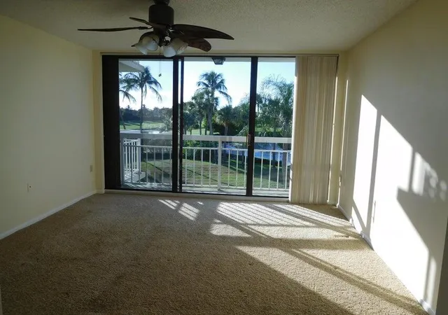 4th image of 2741 Village Blvd #304, West Palm Beach, FL 33409 | MLS# R11165498