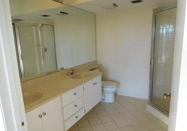 5th image of 2741 Village Blvd #304, West Palm Beach, FL 33409 | MLS# R11165498