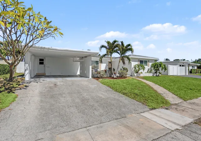 Homes for sale in Boca Raton, FL | 355 Ne 23Rd Wy, Boca Raton, FL 33431 | MLS# R11165629