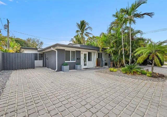 1st image of 602 Ne 27th St #1-2, Fort Lauderdale, FL 33334 | MLS# F10554221