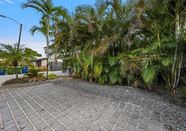 2nd image of 602 Ne 27Th St, Fort Lauderdale, FL 33334