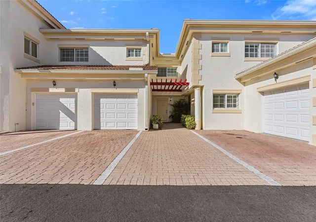Homes for sale in Vero Beach, FL | 504 7th Sq #103, Vero Beach, FL 32962 | MLS# F10554270