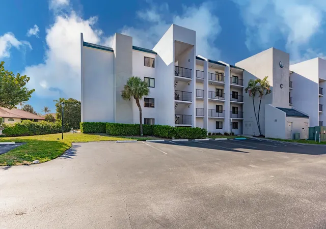 2nd image of 1605 S Us Hwy 1 #C104, Jupiter, FL 33477 | MLS# R11165801