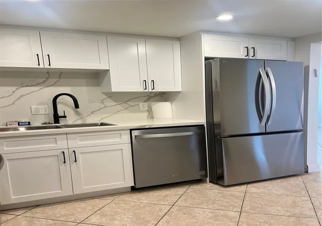 Homes for sale in Hollywood, FL | 4000 N Hills Dr #28, Hollywood, FL 33021 | MLS# F10554321