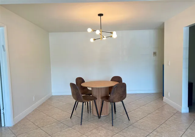 Homes for sale in Hollywood, FL | 4000 N Hills Dr #28, Hollywood, FL 33021 | MLS# F10554321