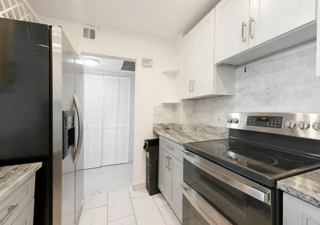 Homes for sale in Hollywood, FL | 3800 N Hills Dr #402, Hollywood, FL 33021 | MLS# F10554328