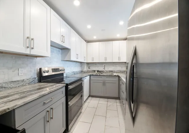 Homes for sale in Hollywood, FL | 3800 N Hills Dr #402, Hollywood, FL 33021 | MLS# F10554328