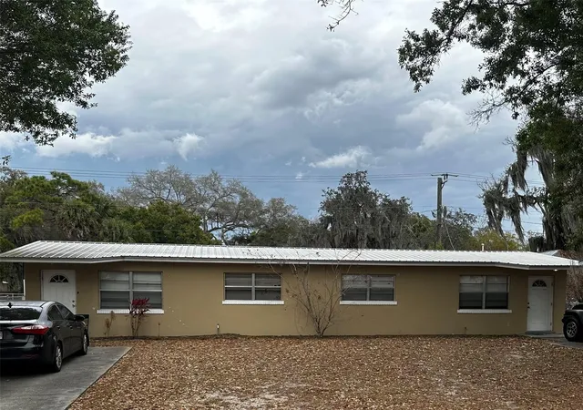 1st image of 817 Se 9th St, Okeechobee, FL 34974 | MLS# F10554350