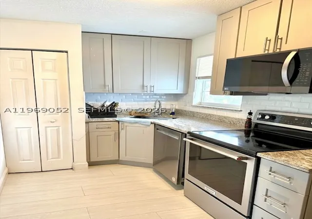 Photo 3 of Single family home for sale at 1450 Sw Cellini Ave, Port St Lucie, FL 34953 | MLS# A11969052 | Listing updated on 2026-09-16
