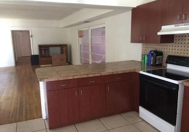 4th image of 1351 Ne 159Th St, North Miami Beach, FL 33162 | MLS# R11165925