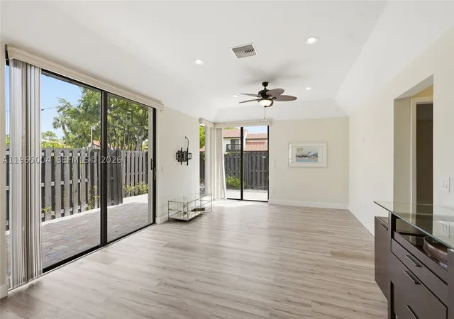 2nd image of 5726 Fox Hollow Dr #A, Boca Raton, FL 33486 | MLS# A11965004
