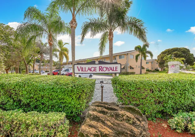 Homes for sale in Boynton Beach, FL | 108 Ne 20th Ave Ne #201, Boynton Beach, FL 33435 | MLS# R11166014