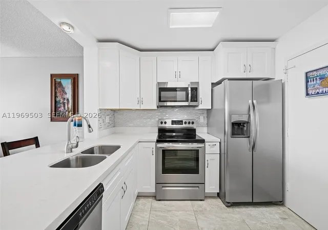 Photo 3 of Condo for sale at 401 Ne 14Th Ave #808, Hallandale Beach, FL 33009 | MLS# A11969503 | Listing updated on 2026-08-26