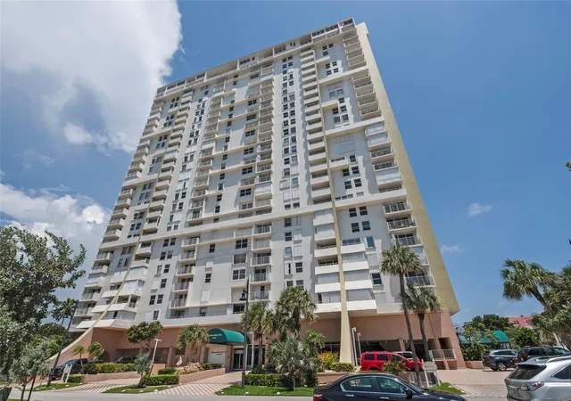 Homes for sale in Pompano Beach, FL | 111 Briny Avenue, Pompano Beach, FL 33062 | Houzeo