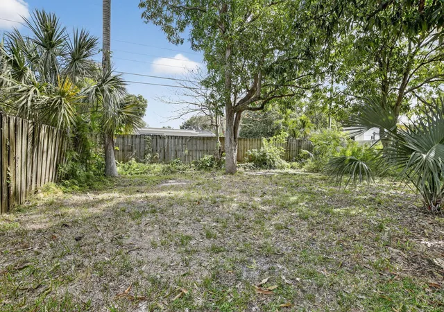 Homes for sale in Fort Lauderdale, FL | 1708 Nw 8th Ave, Fort Lauderdale, FL 33311 | MLS# R11166092