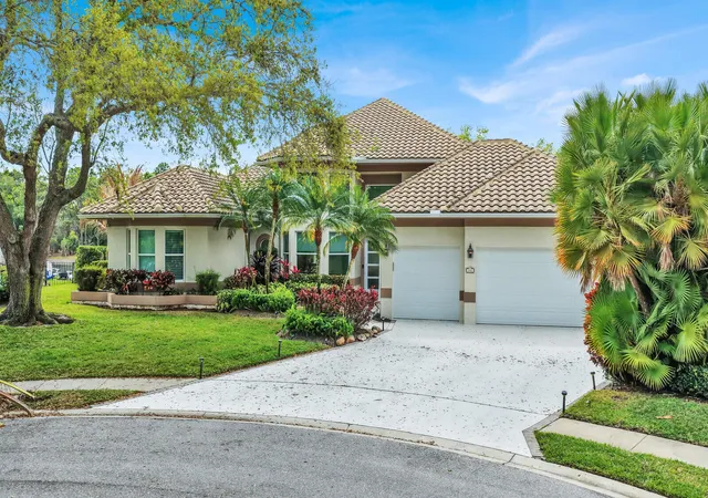 1st image of 142 Corinthian Cir, Jupiter, FL 33458 | MLS# R11166154