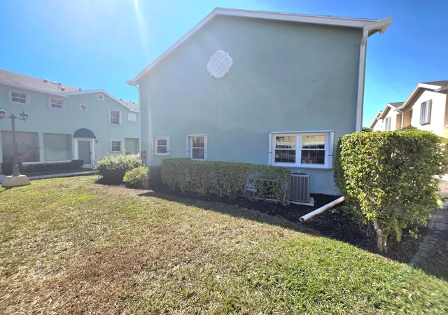 Homes for sale in Hypoluxo, FL | 311 Waterside Dr #9c, Hypoluxo, FL 33462 | MLS# R11166184