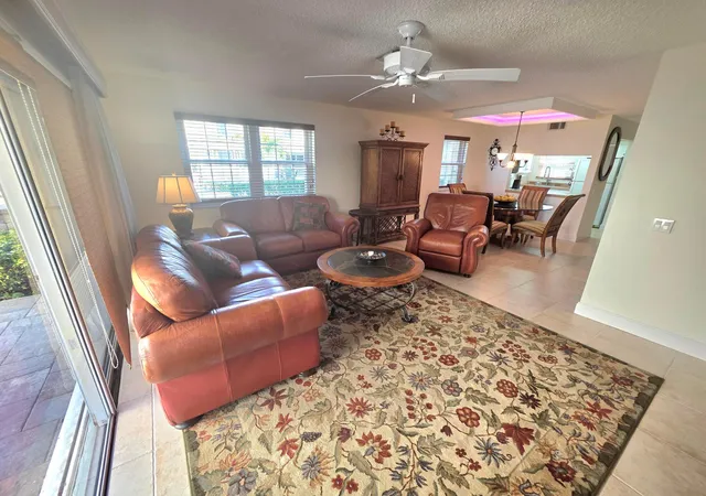 Homes for sale in Hypoluxo, FL | 311 Waterside Dr #9c, Hypoluxo, FL 33462 | MLS# R11166184