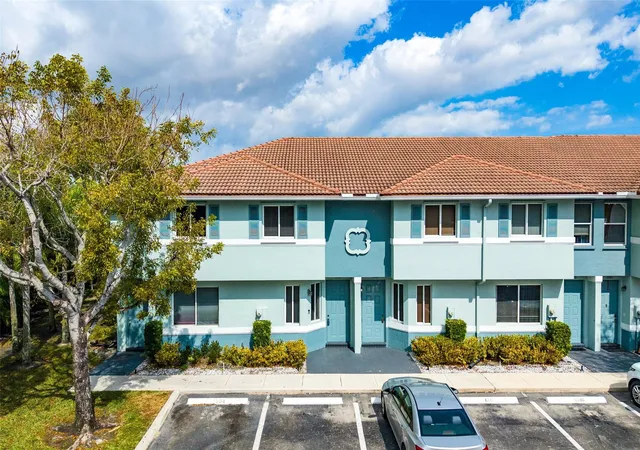 Homes for sale in Riviera Beach, FL | 1992 Alamanda Wy #1992, Riviera Beach, FL 33404 | MLS# F10554650