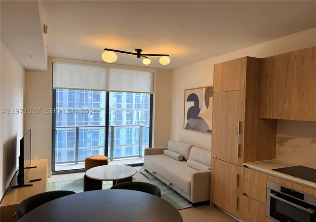 5th image of 11 Ne 6Th #1905, Miami, FL 33132 | MLS# A11971537