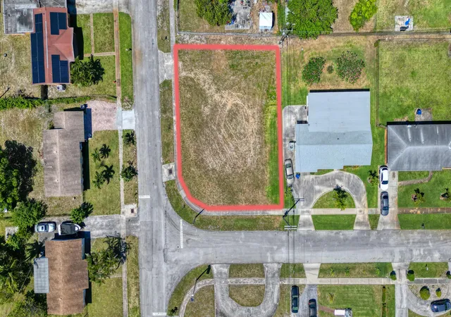 1st image of 398 W 23rd St, Riviera Beach, FL 33404 | MLS# R11166382
