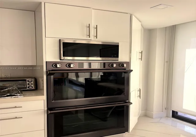 1st image of 19667 Turnberry Way #27E, Miami, FL 33180 | MLS# A11971644