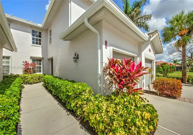 34th image of 8385 Whisper Trace Ln Apt #104, Naples, FL 34114 | MLS# A11971918