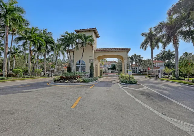 Homes for sale in Lake Worth, FL | 3389 Lago De Talavera, Lake Worth, FL 33467 | MLS# R11166578
