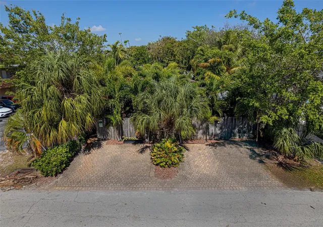 2nd image of 1009 Ne 23Rd Dr, Wilton Manors, FL 33305